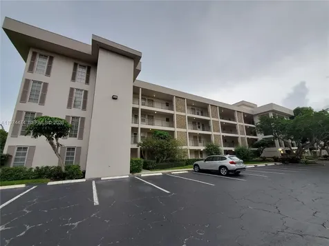 2900 N Palm Aire Drive Pompano Beach FL 33069