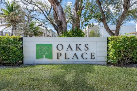 5467 W Oak Way Dania Beach FL 33314