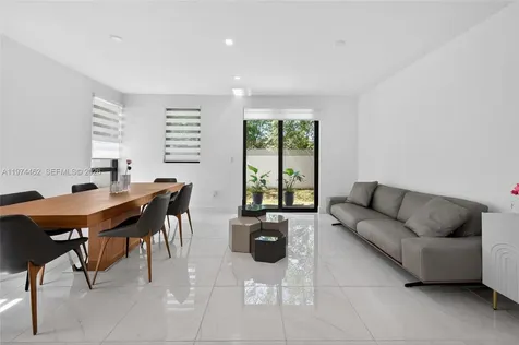 5467 W Oak Way Dania Beach FL 33314