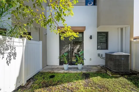 5467 W Oak Way Dania Beach FL 33314