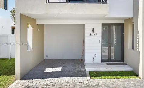 5467 W Oak Way Dania Beach FL 33314