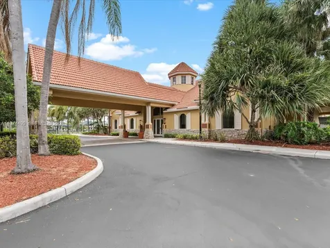 3303 W Stonebrook Circle Davie FL 33330