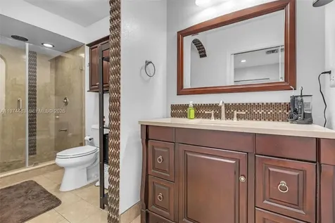 42 W 44th Street Hialeah FL 33012