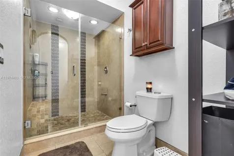 42 W 44th Street Hialeah FL 33012