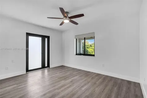 42 W 44th Street Hialeah FL 33012