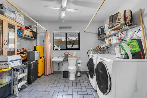 42 W 44th Street Hialeah FL 33012