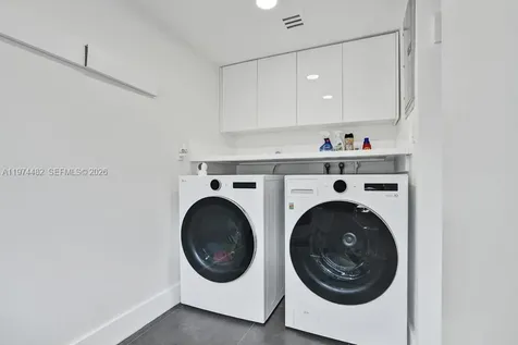 2723 NE 164th Street North Miami Beach FL 33160