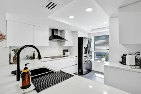 2723 NE 164th Street North Miami Beach FL 33160