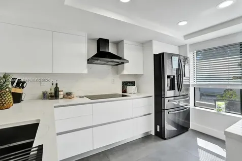 2723 NE 164th Street North Miami Beach FL 33160