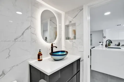 2723 NE 164th Street North Miami Beach FL 33160