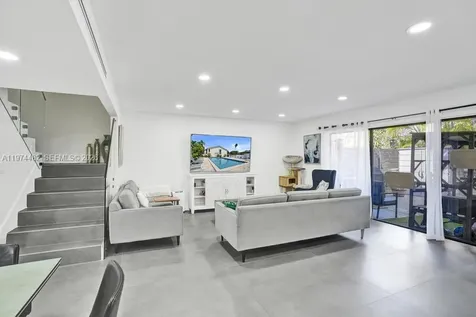 2723 NE 164th Street North Miami Beach FL 33160