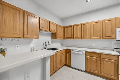 231 NE 28th Ave Unit 103 Ocala FL 34470