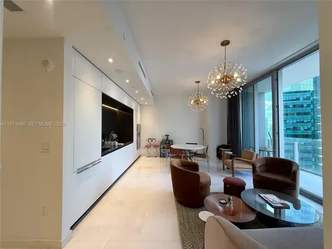 300 Biscayne Blvd Way Miami FL 33131