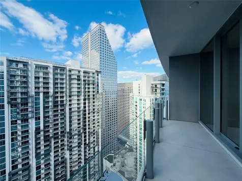 300 Biscayne Blvd Way Miami FL 33131