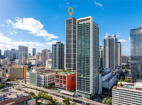 159 NE 6th Street Miami FL 33132