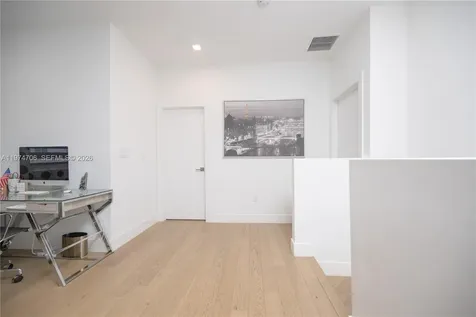 10366 NW 68th Terrace Doral FL 33178