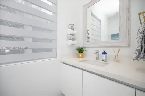 10366 NW 68th Terrace Doral FL 33178