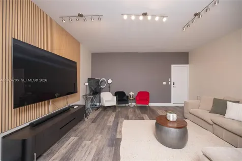 10366 NW 68th Terrace Doral FL 33178