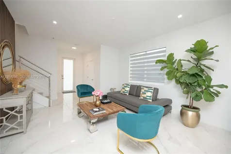 10366 NW 68th Terrace Doral FL 33178