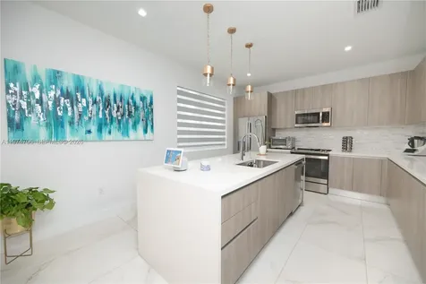 10366 NW 68th Terrace Doral FL 33178