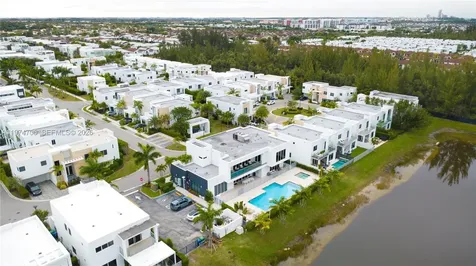 10366 NW 68th Terrace Doral FL 33178