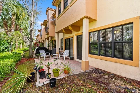 6073 Grand Cypress Circle W Coconut Creek FL 33073