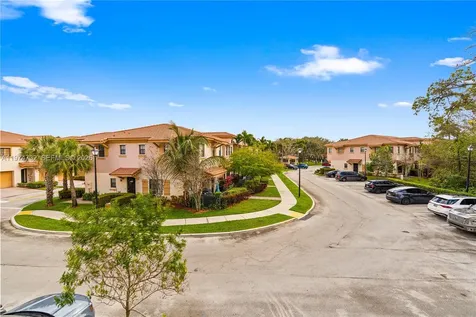 6073 Grand Cypress Circle W Coconut Creek FL 33073