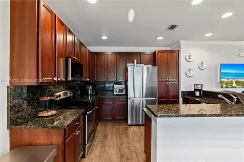 6073 Grand Cypress Circle W Coconut Creek FL 33073