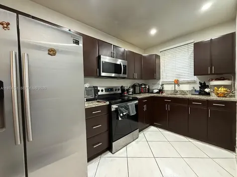 9951 SW 39th Terrace Miami FL 33165