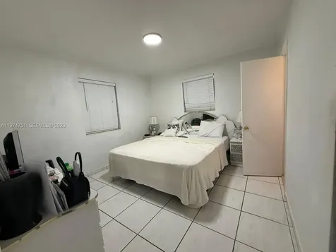 9951 SW 39th Terrace Miami FL 33165