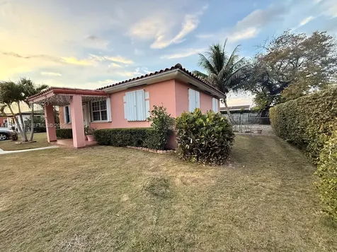 9951 SW 39th Terrace Miami FL 33165