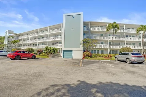 4079 Cambridge D Deerfield Beach FL 33442
