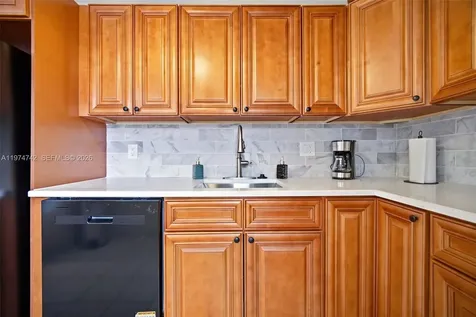 4270 NW 40th Street Lauderdale Lakes FL 33319