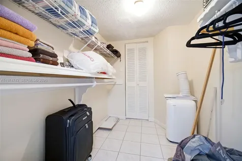 4270 NW 40th Street Lauderdale Lakes FL 33319