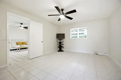 4270 NW 40th Street Lauderdale Lakes FL 33319
