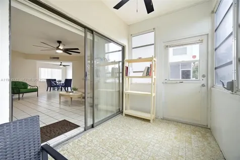 4270 NW 40th Street Lauderdale Lakes FL 33319