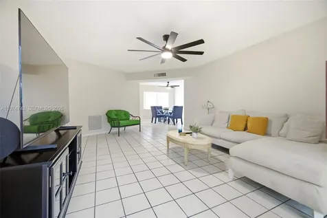 4270 NW 40th Street Lauderdale Lakes FL 33319