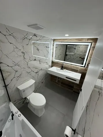 2500 NE 135th Street North Miami FL 33181