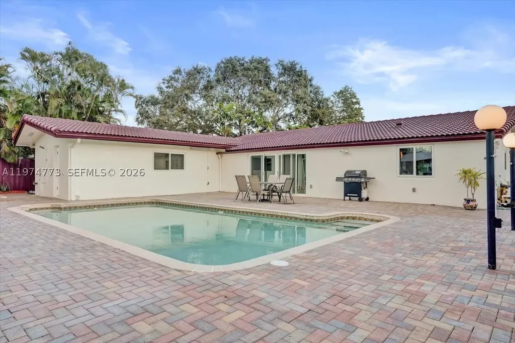 4925 Tyler Street Hollywood FL 33021