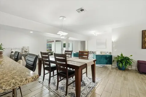 4925 Tyler Street Hollywood FL 33021