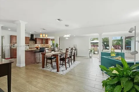4925 Tyler Street Hollywood FL 33021