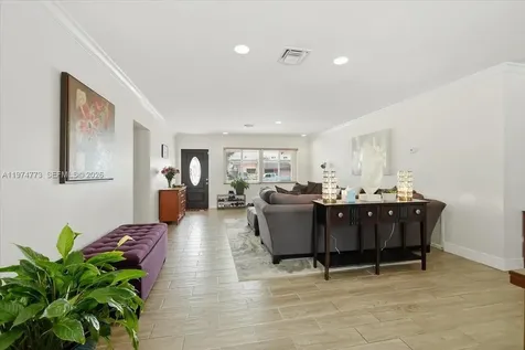 4925 Tyler Street Hollywood FL 33021