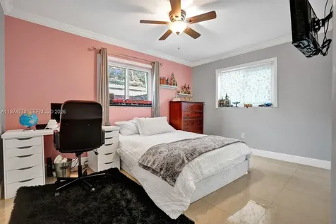 4925 Tyler Street Hollywood FL 33021