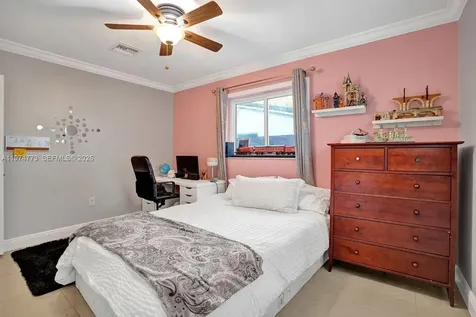 4925 Tyler Street Hollywood FL 33021