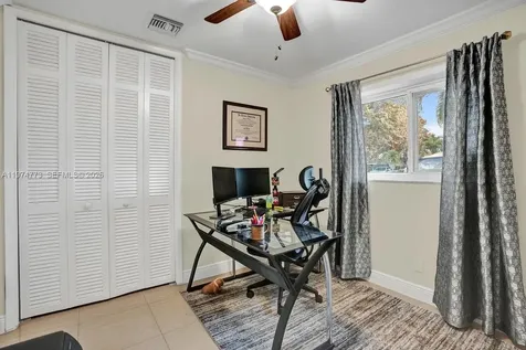 4925 Tyler Street Hollywood FL 33021