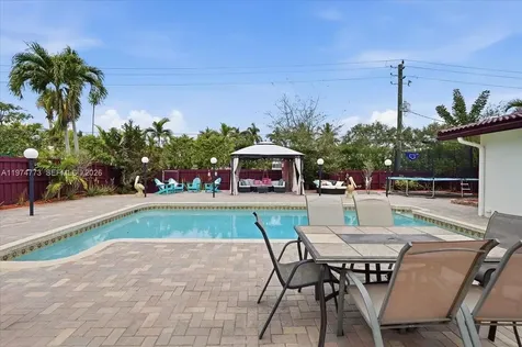 4925 Tyler Street Hollywood FL 33021