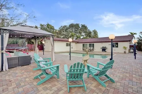 4925 Tyler Street Hollywood FL 33021