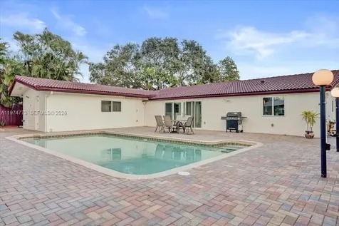 4925 Tyler Street Hollywood FL 33021