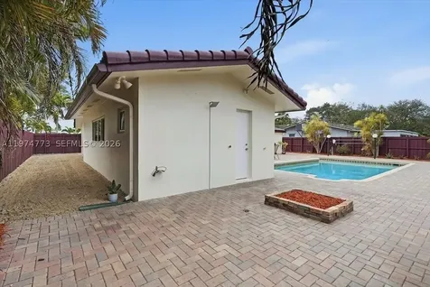 4925 Tyler Street Hollywood FL 33021