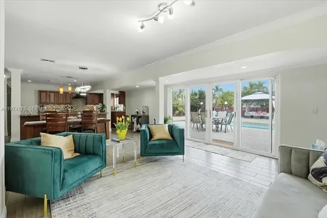 4925 Tyler Street Hollywood FL 33021